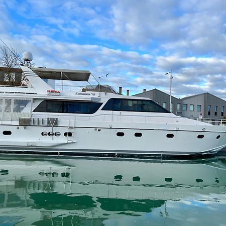 Готель Yacht Aquamarina Vieux Port La Rochelle Ла-Рошель Екстер'єр фото